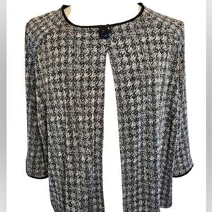 Laura Ashley Houndstooth Cape Jacket  Lightweight 3X Black and White